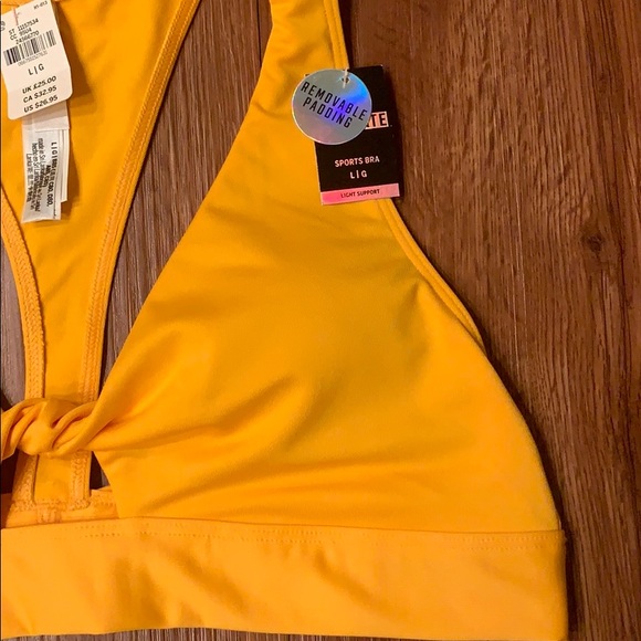 Victoria’s Secret PINK sports bra size L - Picture 2 of 6
